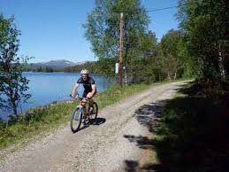 På väg runt Funäsdalssjön!